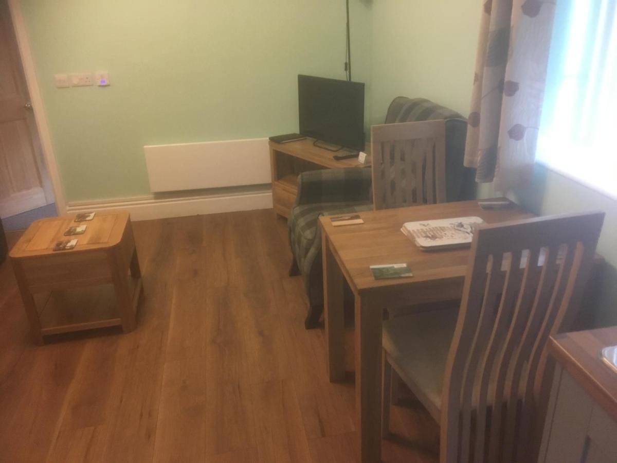 Brentwood Villa Beverley Exteriör bild