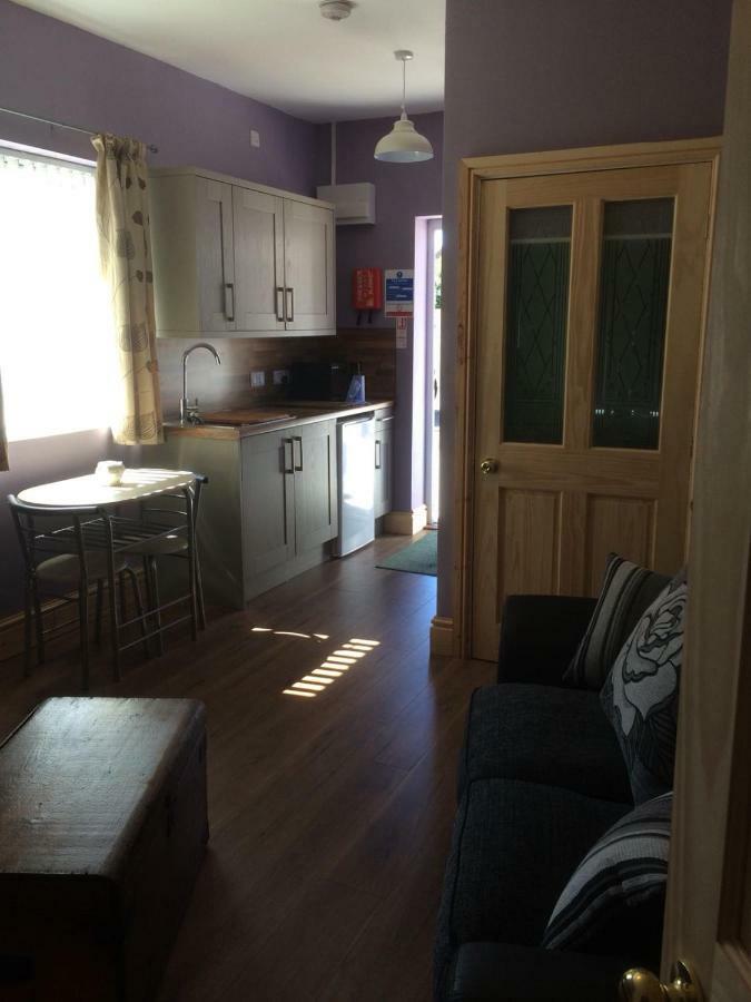 Brentwood Villa Beverley Exteriör bild